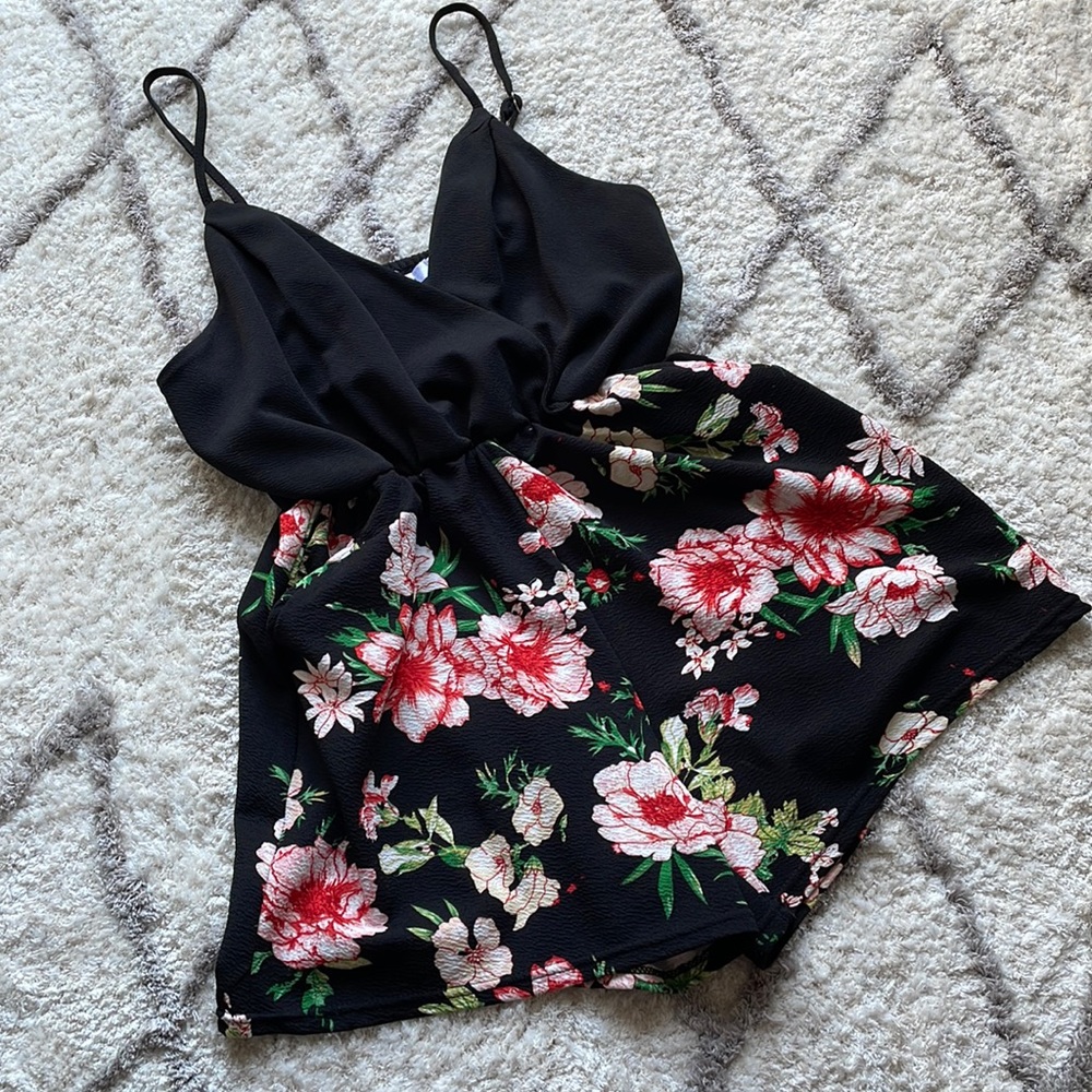 ✨Black and Floral Summer Romper✨